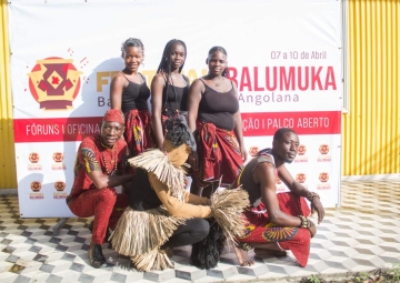 Grupo africano de dança Tradicional.